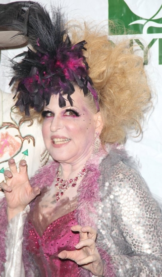 Photo Coverage: Bette Midler's HULAWEEN 2009 Benefit Image