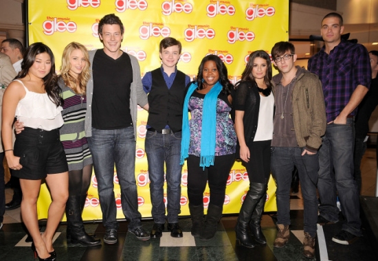 Photo Flash: GLEE Cast CD Signing at Garden City's Roosevelt Field Mall Image