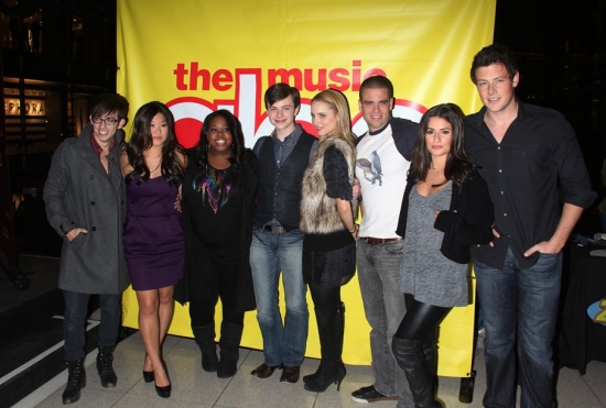 Photo Coverage: The Cast of Fox's GLEE Celebrate CD Release at Borders Columbus Circle Image