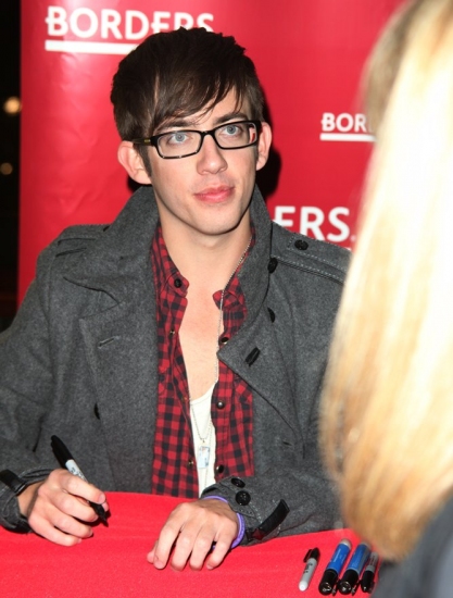 Photo Coverage: The Cast of Fox's GLEE Celebrate CD Release at Borders Columbus Circle Image