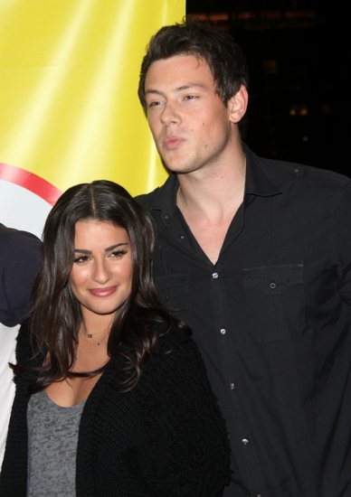 Photo Coverage: The Cast of Fox's GLEE Celebrate CD Release at Borders Columbus Circle Image
