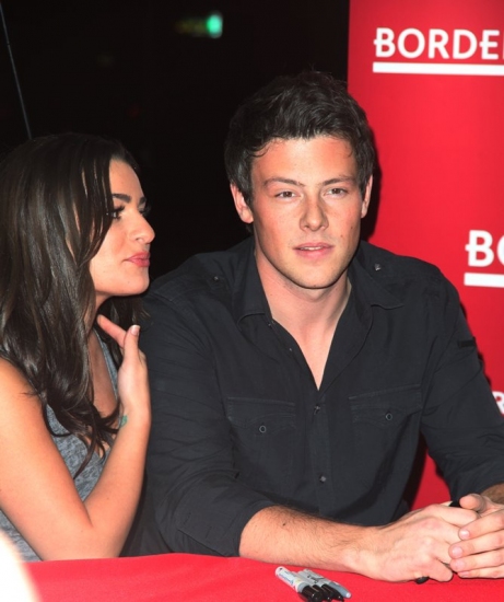 Photo Coverage: The Cast of Fox's GLEE Celebrate CD Release at Borders Columbus Circle Image
