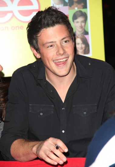 Photo Coverage: The Cast of Fox's GLEE Celebrate CD Release at Borders Columbus Circle Image
