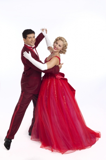 Photo Flash: The Broadway Cast of IRVING BERLIN'S WHITE CHRISTMAS Image