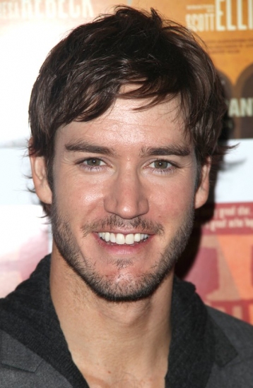 Photo Coverage: THE UNDERSTUDY Opens at the Laura Pels Theatre - After Party Time! Image