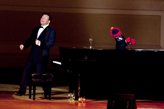 Photo Flash: Ricky Gervais and Elmo 'Play' Carnegie Hall Image