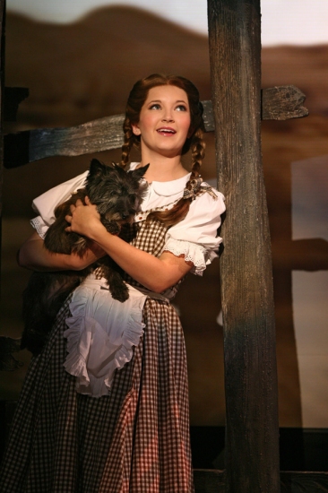 Photo Flash: THE WIZARD OF OZ National Tour Hits the Lyric Opera House! Image