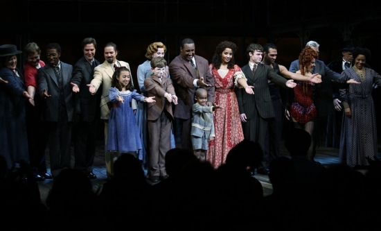 Robert Petkoff, Christiane Noll and the cast of RAGTIME Photo