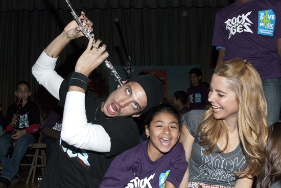 Photo Coverage: ROCK OF AGES and VH1 Save The Music Visit PS/IS 111 Image