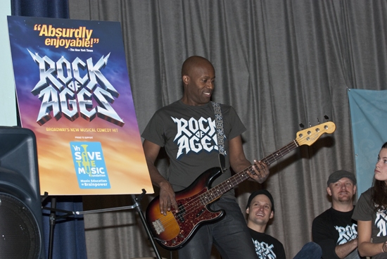 Photo Coverage: ROCK OF AGES and VH1 Save The Music Visit PS/IS 111 Image
