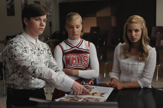 Photo Flash: GLEE - Episode Sneak Peek - 'Mattress' Image