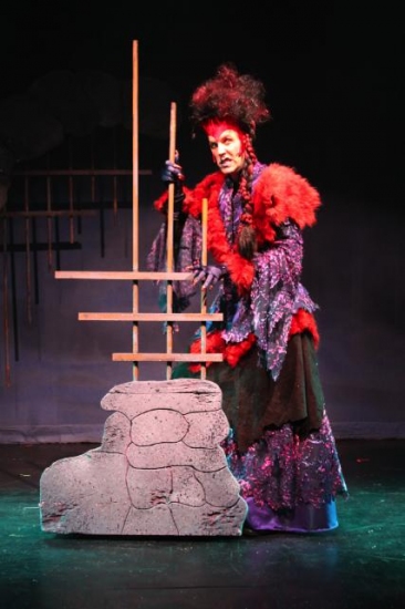 Photo Flash: KNIGHT BEFORE CHRISTMAS at Downtown Cabaret Theatre Image
