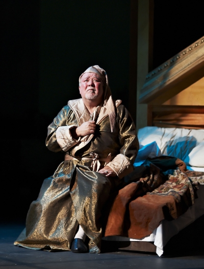 Photo Flash: Gareth Hale Stars In Arts Theatre's A CHRISTMAS CAROL Image