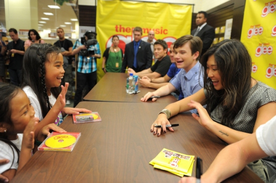Photo Flash: The GLEE Cast CD Signing at LA's The Grove Image