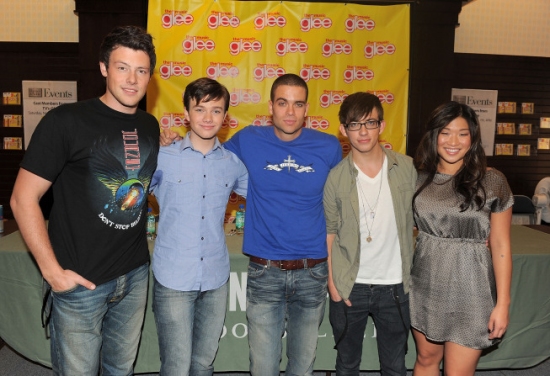 Photo Flash: The GLEE Cast CD Signing at LA's The Grove Image