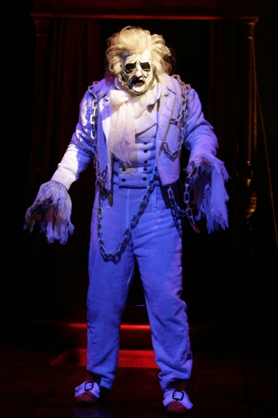 Photo Flash: Alley Theatre's A CHRISTMAS CAROL Image