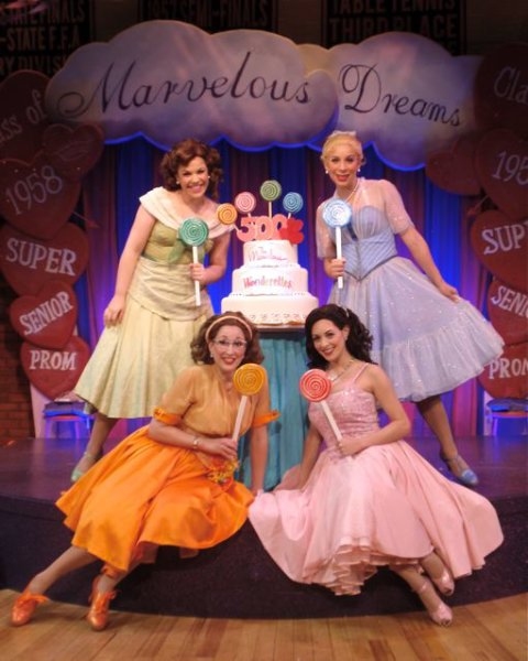 Photo Flash: THE MARVELOUS WONDERETTES Celebrates 500 Performances Image