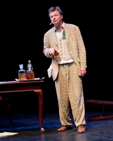 Photo Flash: Geraint Wyn Davies Stars as Dylan Thomas in DO NOT GO GENTLE Image