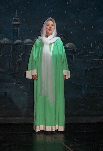 Photo Coverage: Broadway's Sarah Pfisterer Stars in Reagle Christmas Spectacular Image