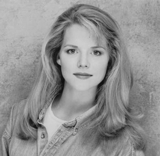 Photo Coverage: Broadway's Sarah Pfisterer Stars in Reagle Christmas Spectacular Image