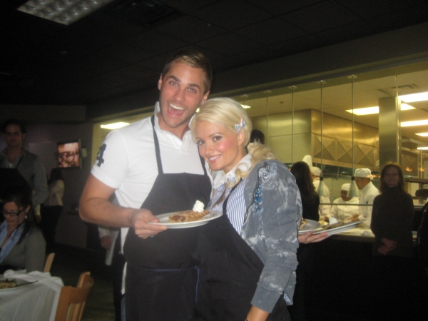 Photo Flash: Cast Members From PEEPSHOW, PHANTOM THE LV SPECTACULAR & JERSEY BOYS Give Back Image