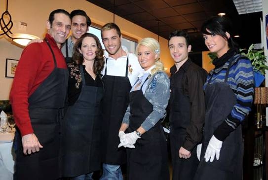 Photo Flash: Cast Members From PEEPSHOW, PHANTOM THE LV SPECTACULAR & JERSEY BOYS Give Back Image