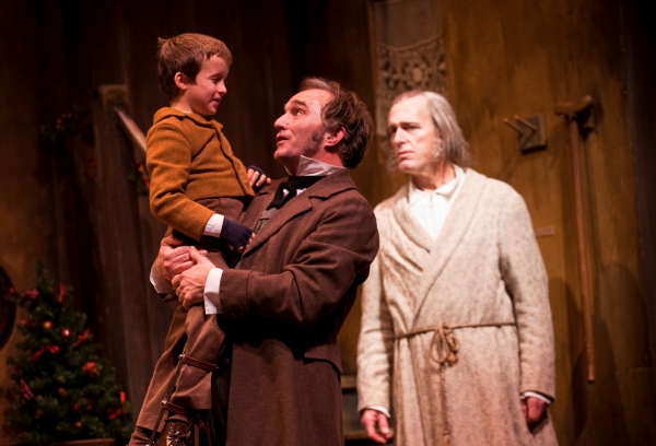 Photo Flash: Goodman Theatre's A CHRISTMAS CAROL Image