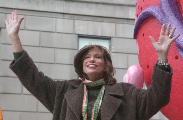 Photo Coverage: The 83rd Edition of the 'Macy's Thanksgiving Day Parade' - The Women Image