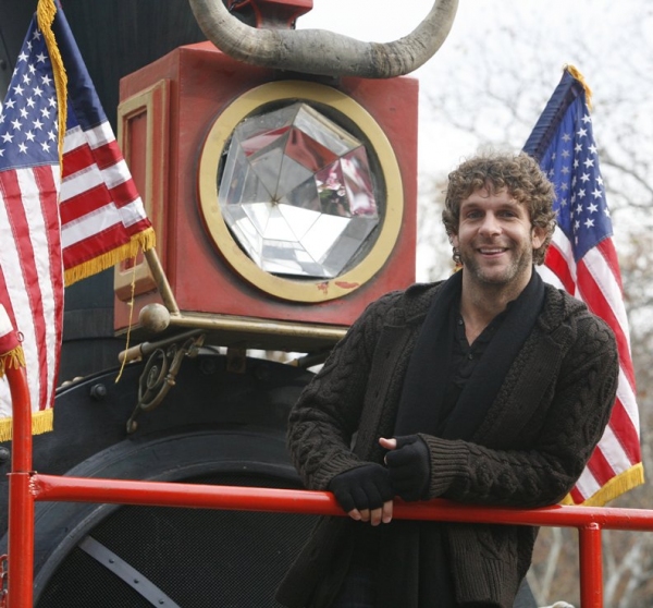 Photo Coverage: The 83rd Edition of the 'Macy's Thanksgiving Day Parade' - The Men Image