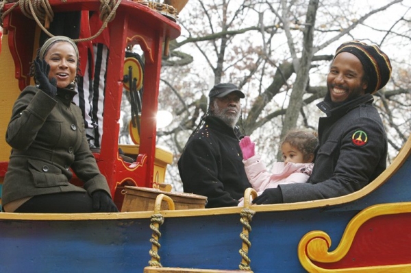 Photo Coverage: The 83rd Edition of the 'Macy's Thanksgiving Day Parade' - The Men Image