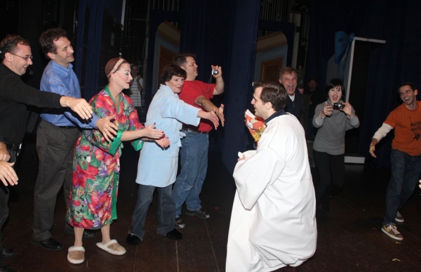 Joseph Medeiros and the cast of Irving Berlin'S WHITE CHRISTMAS Backstage Photo