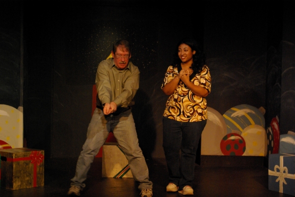 Photo Flash: Laurel Mill Playhouse Presents UH OH HERE COMES CHRISTMAS Image