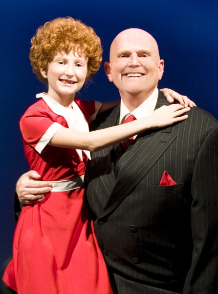 Photo Flash: ANNIE at the Des Moines Playhouse 