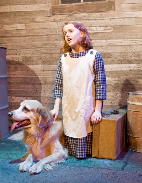 Photo Flash: ANNIE at the Des Moines Playhouse 