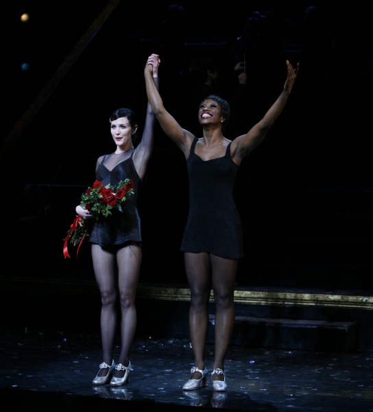 Photo Coverage: Ashlee Simpson-Wentz Debuts in CHICAGO! Image