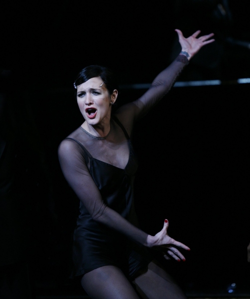 Photo Coverage: Ashlee Simpson-Wentz Debuts in CHICAGO! Image