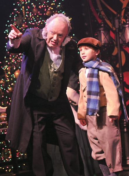 Photo Flash: A CHRISTMAS CAROL at the Beef & Boards Dinner Theatre, 12/5-12/21 