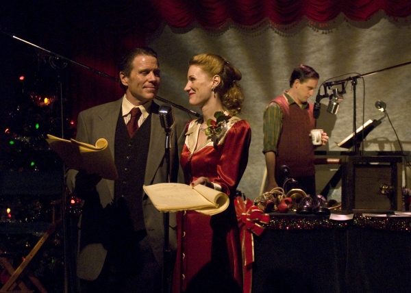 Photo Flash: IT'S A WONDERFUL LIFE: A LIVE RADIO PLAY at Taproot Theatre Image