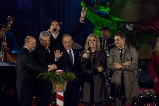 Mayor Michael Bloomberg, Zach Levi, Jane Krakowski, and Michael Buble  Photo