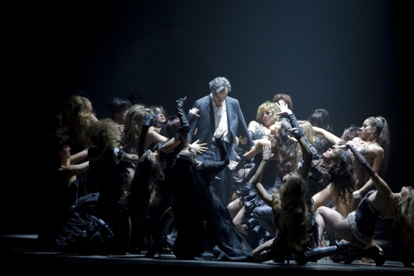 Photo Flash: More NINE! Image
