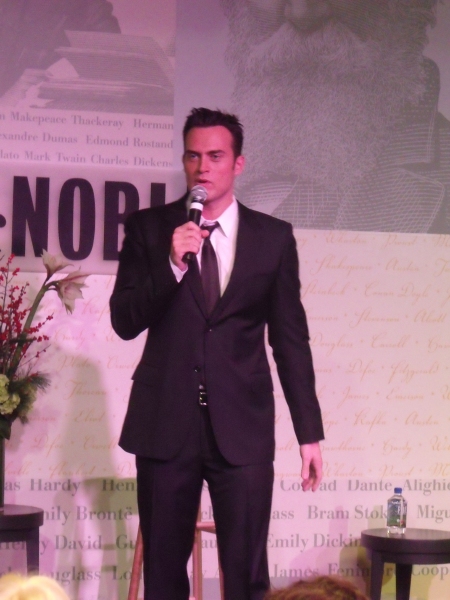Photo Coverage: Michael Feinstein and Cheyenne Jackson Sign and Sing at Barnes & Noble Image