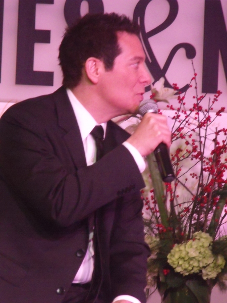 Photo Coverage: Michael Feinstein and Cheyenne Jackson Sign and Sing at Barnes & Noble Image