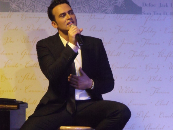 Cheyenne Jackson  1402 Photo