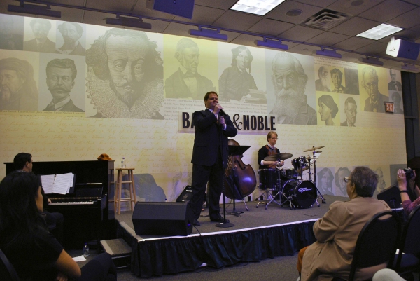Photo Coverage: Twyla Tharp and John Tracey Egan at Barnes & Noble Image