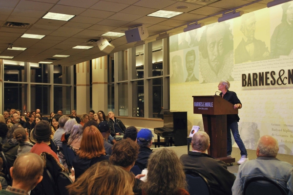 Photo Coverage: Twyla Tharp and John Tracey Egan at Barnes & Noble Image