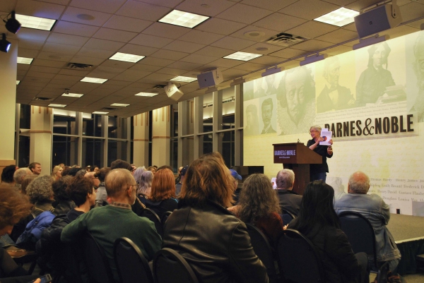 Photo Coverage: Twyla Tharp and John Tracey Egan at Barnes & Noble Image