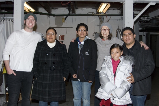 Photo Coverage: SUPERIOR DONUTS Greets Francisco Hernandez and Family Image