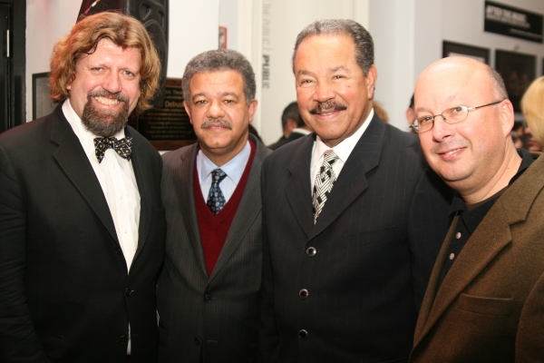 Oskar Eustis, Dr. Leonel Fernandez, Juan Marichal, & Andy Hamingson Photo