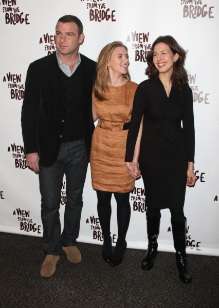 Liev Schreiber, Scarlett Johansson & Jessica Hecht Photo