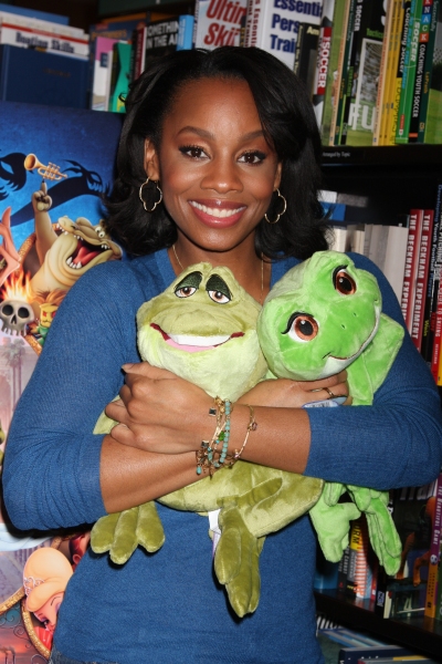 Photo Flash: Anika Noni Rose Signs Copies of 'Princess Tiana and the Royal Ball'  Image